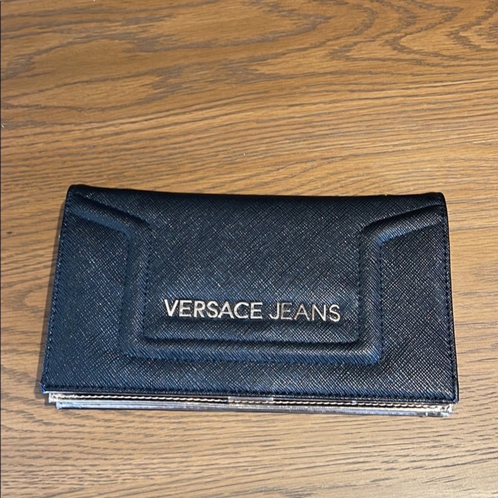Versace jeans wallet on chain